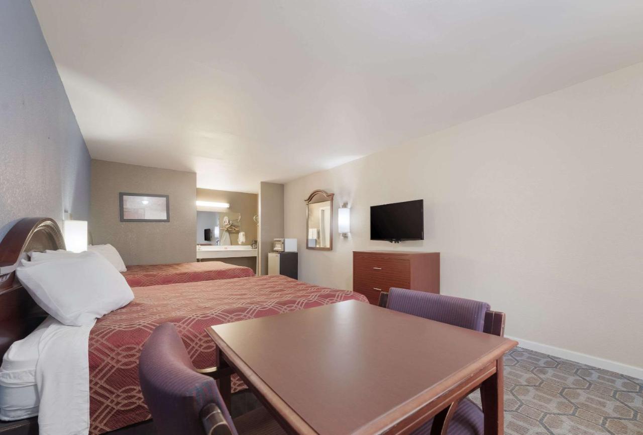 Econo Lodge Thomaston Esterno foto