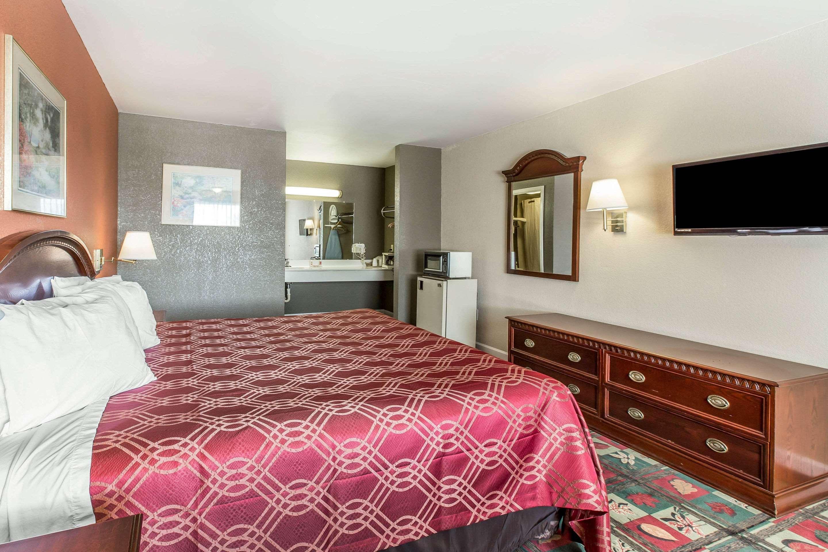 Econo Lodge Thomaston Esterno foto