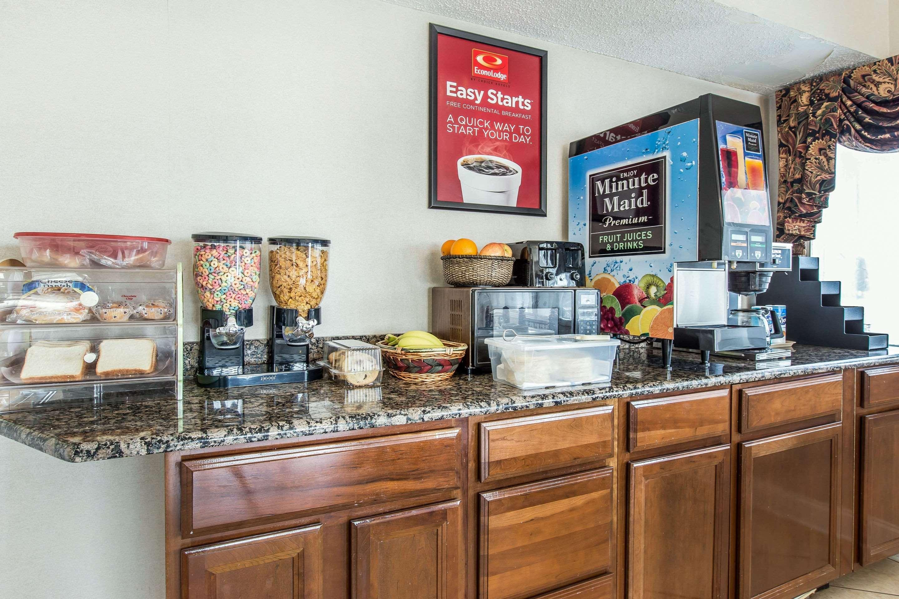 Econo Lodge Thomaston Esterno foto